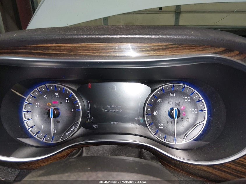 2023 CHRYSLER PACIFICA auction photo 7