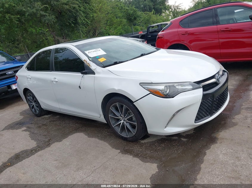 TOYOTA CAMRY - zdjęcie 13