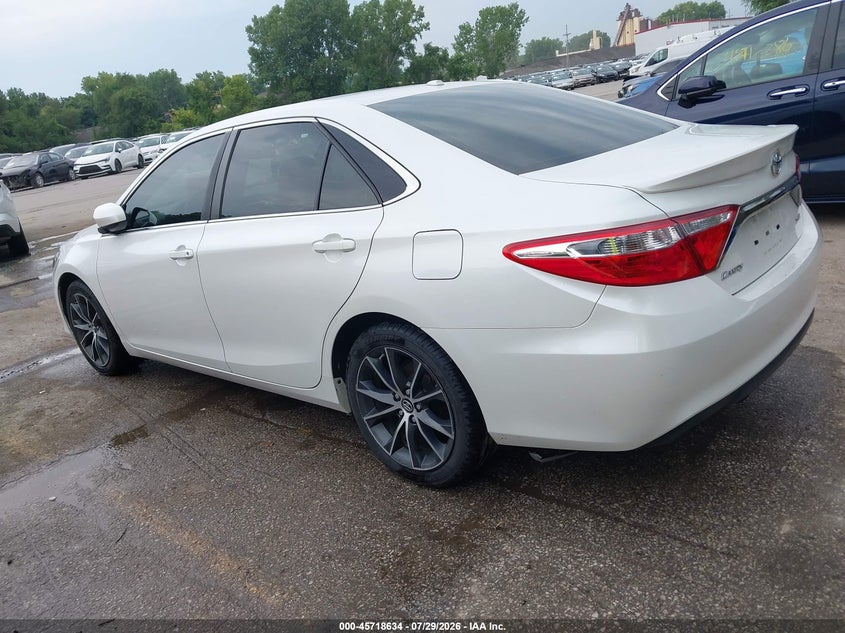 TOYOTA CAMRY - zdjęcie 14