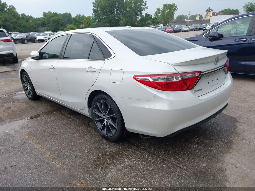 TOYOTA CAMRY - zdjęcie 3