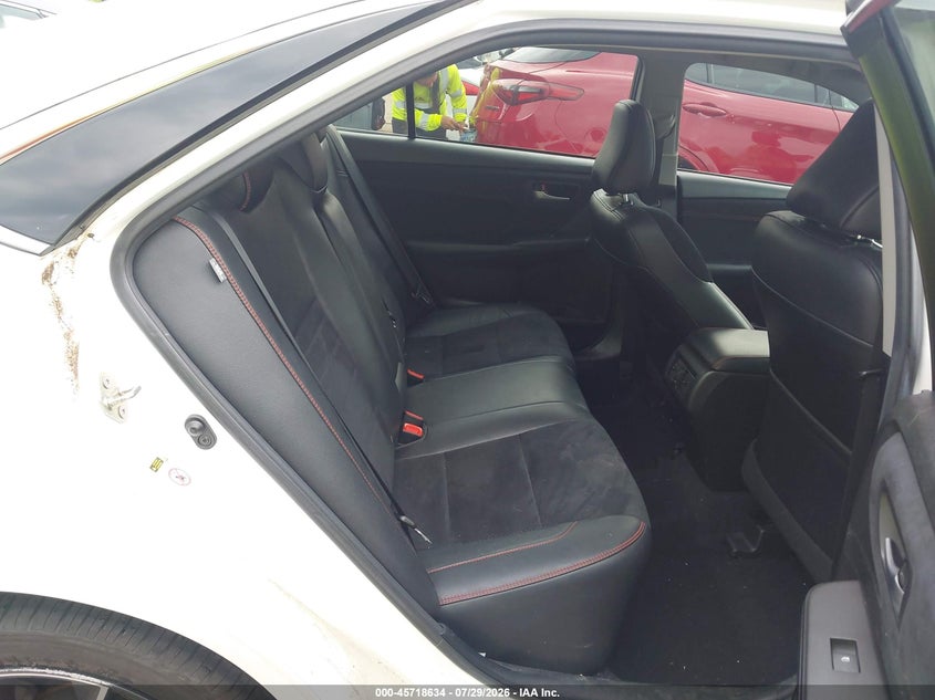 TOYOTA CAMRY - zdjęcie 8