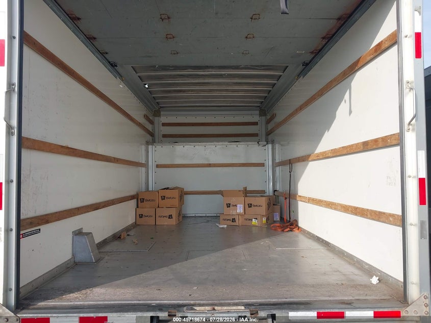 2010 FORD E-450 CUTAWAY auction photo 6