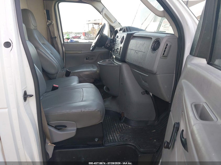 2010 FORD E-450 CUTAWAY auction photo 7