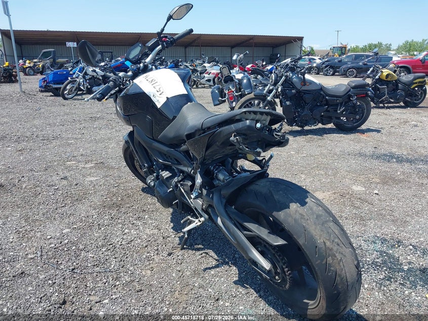 2016 YAMAHA FZ09 auction photo 3