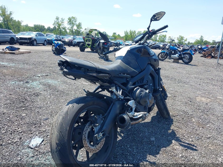 2016 YAMAHA FZ09 auction photo 4