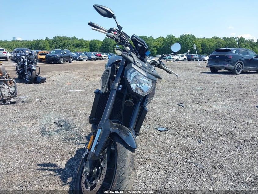 2016 YAMAHA FZ09 auction photo 5