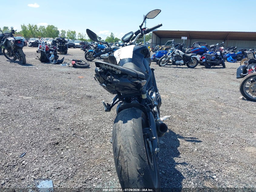 2016 YAMAHA FZ09 auction photo 6
