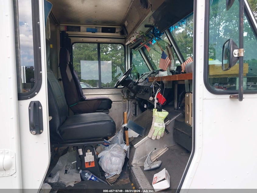 2014 FORD E-350 STRIPPED auction photo 5