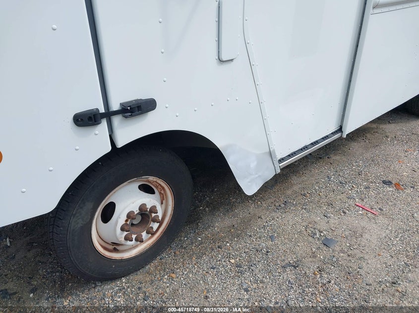 2014 FORD E-350 STRIPPED auction photo 6