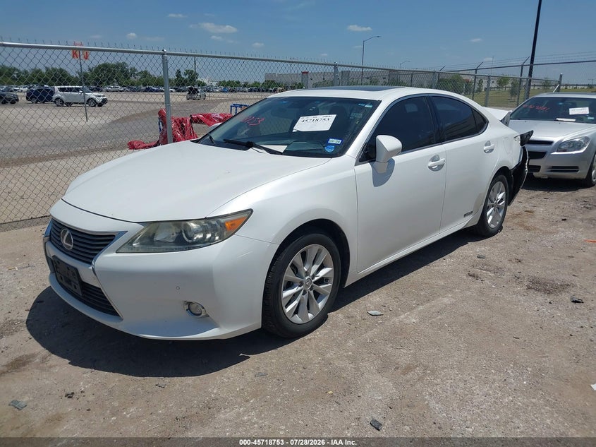 Vin: jthbw1gg6f2083350, lot: 46217435, lexus es 300h 20152