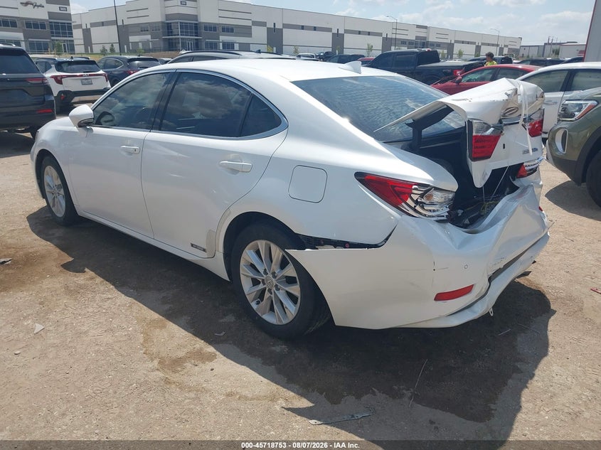 Vin: jthbw1gg6f2083350, lot: 46217435, lexus es 300h 20153
