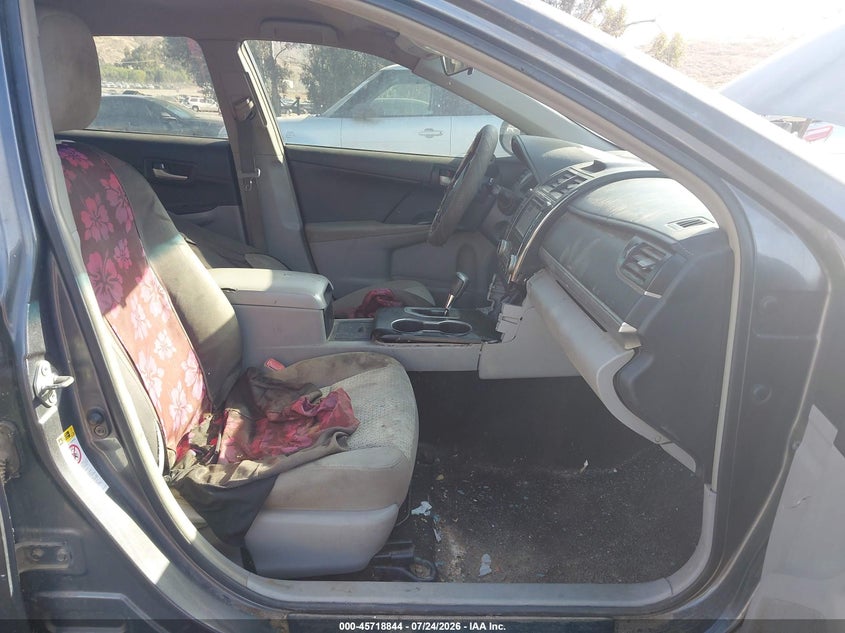 2014 TOYOTA CAMRY auction photo 5