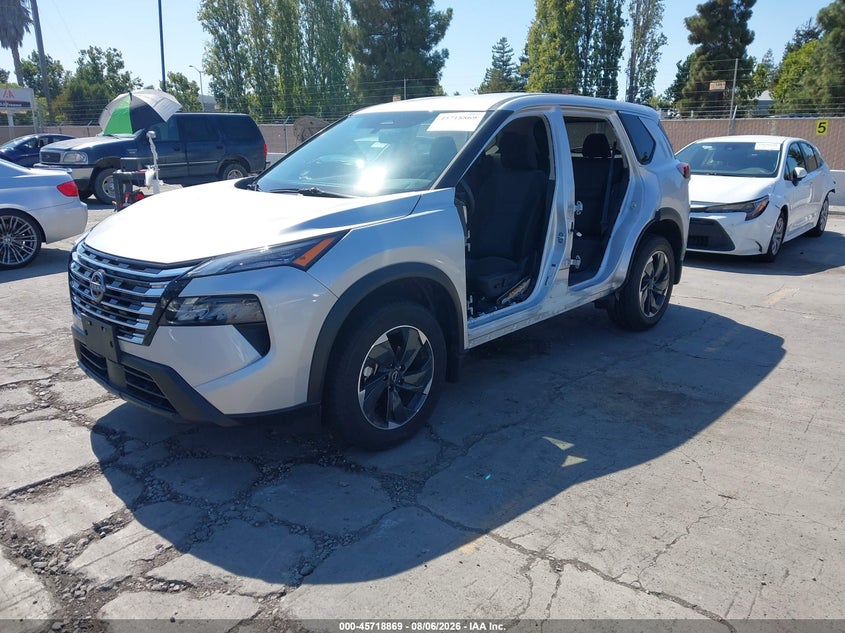 Vin: 5n1bt3bb5sc762902, lot: 46217550, nissan rogue sv intelligent awd 20252