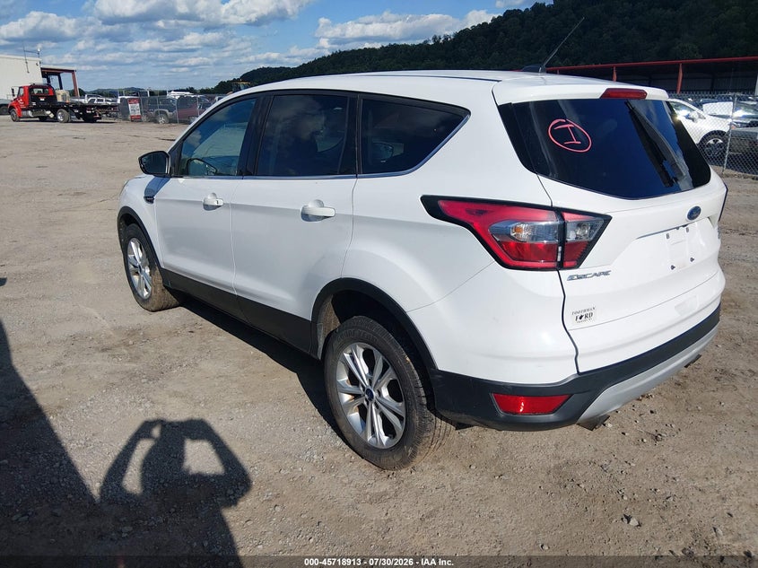 Vin: 1fmcu9gdxhud43316, lot: 46217595, ford escape se 20173