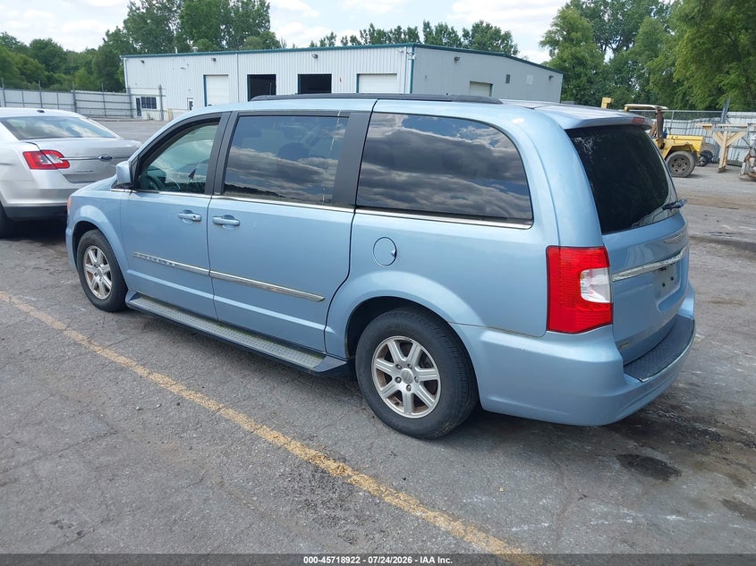 Vin: 2c4rc1bgxdr555144, lot: 46217603, chrysler town & country touring 20133