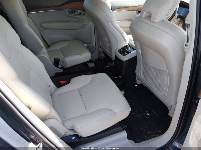 2022 VOLVO XC90 RECHARGE PLUG-IN HYBRID auction photo 8