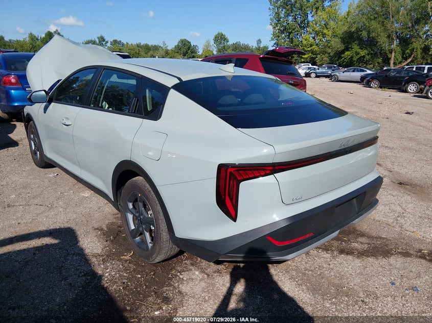2026 KIA K4 auction photo 3