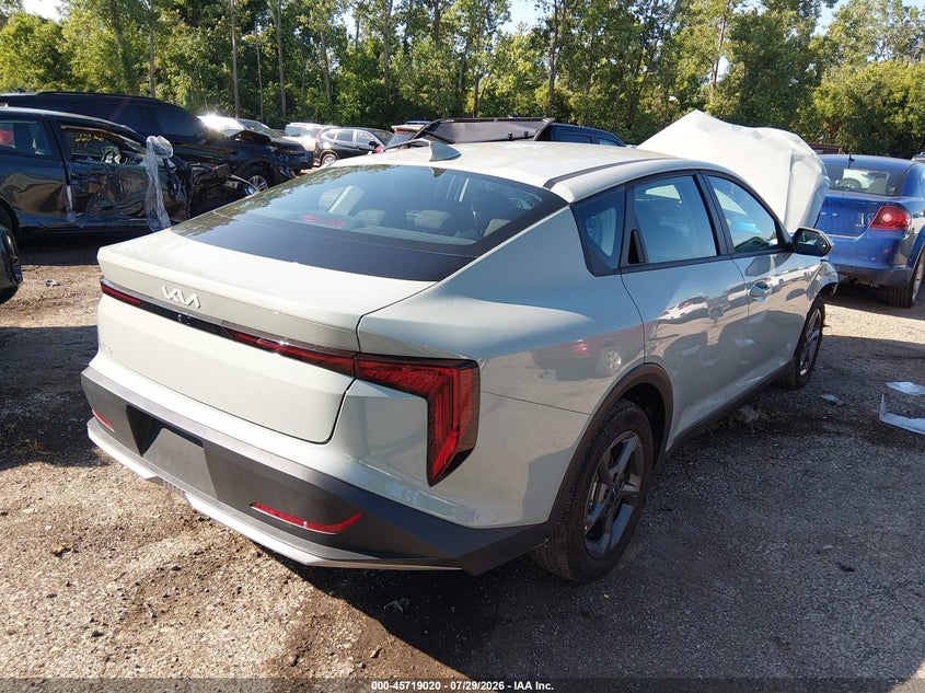2026 KIA K4 auction photo 4