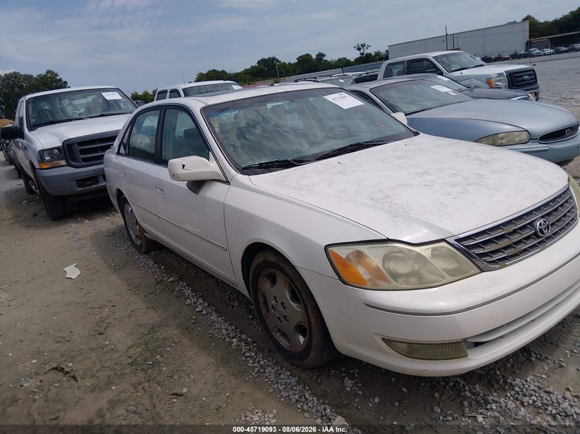 2004 TOYOTA AVALON auction photo 1
