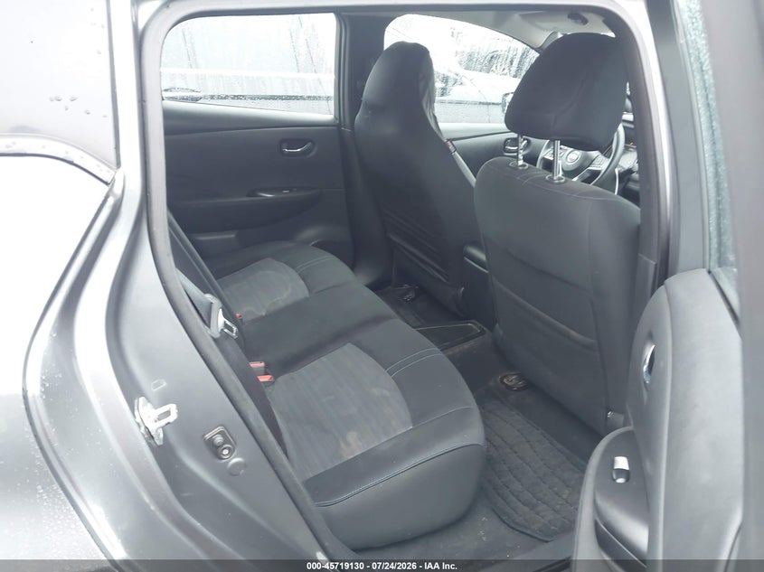 2018 NISSAN LEAF auction photo 8