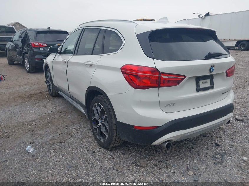 2021 BMW X1 auction photo 3