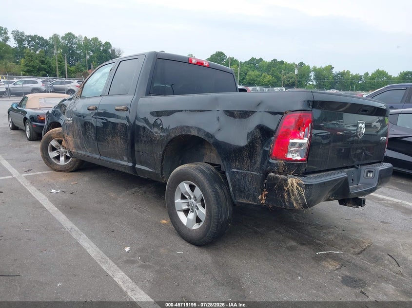 Vin: 1c6rr7ft5js328082, lot: 46217877, ram 1500 express  4x4 6'4 box 20183