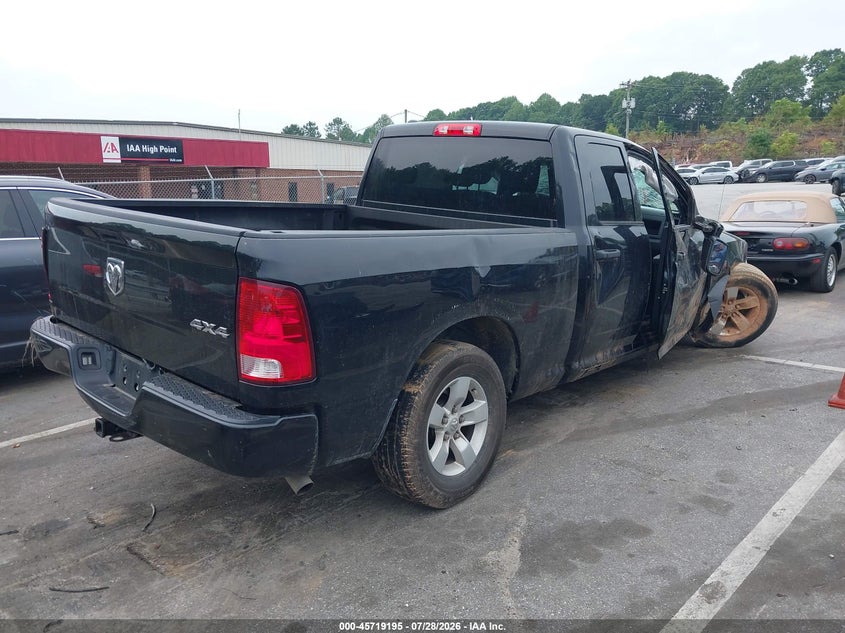 Vin: 1c6rr7ft5js328082, lot: 46217877, ram 1500 express  4x4 6'4 box 20184