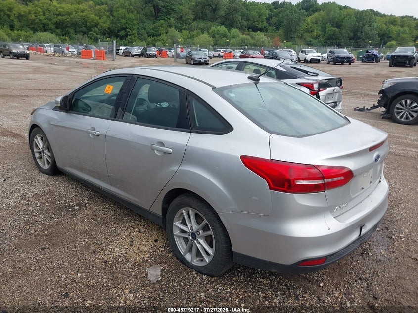 Vin: 1fadp3f2xhl327724, lot: 46217899, ford focus se 20173