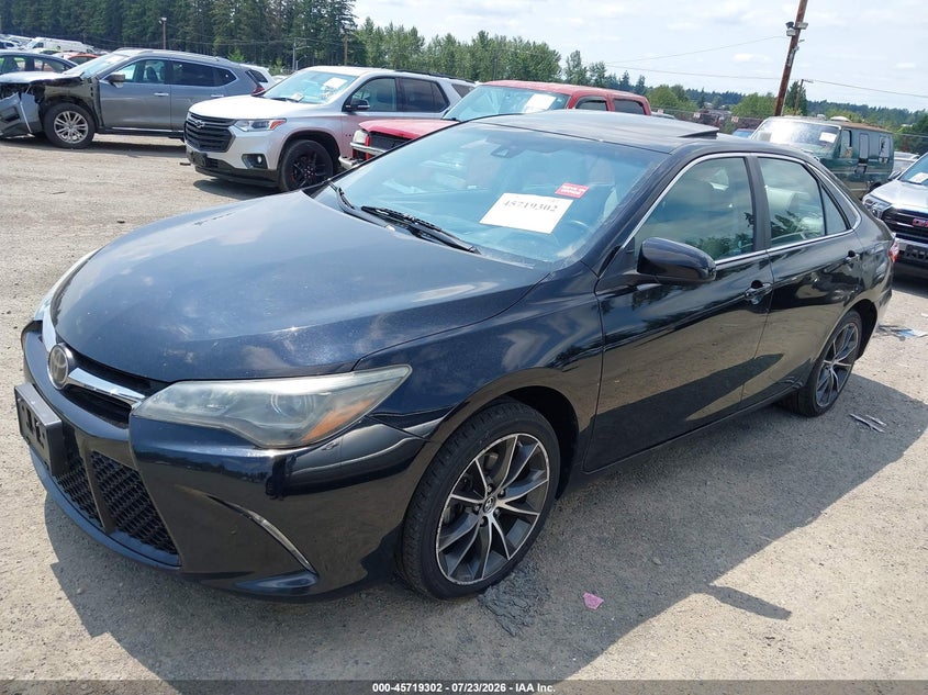 2015 TOYOTA CAMRY auction photo 2