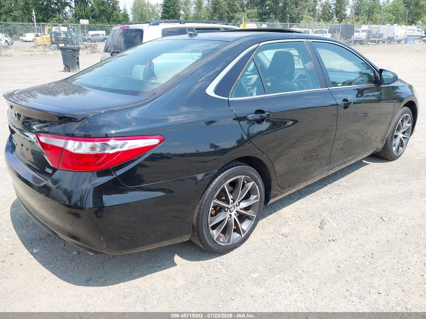 2015 TOYOTA CAMRY auction photo 4