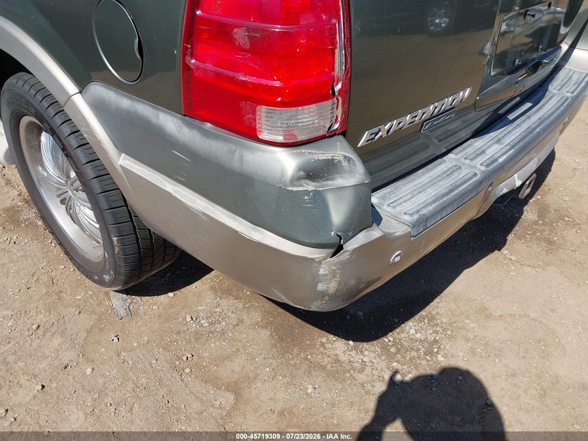 2004 FORD EXPEDITION auction photo 6
