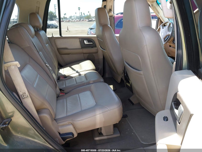 2004 FORD EXPEDITION auction photo 8