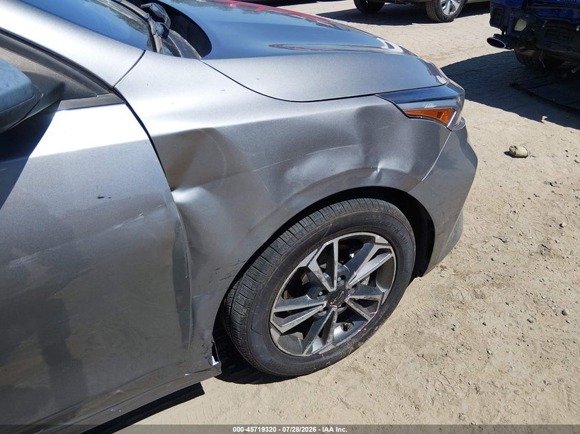 2022 KIA FORTE auction photo 6