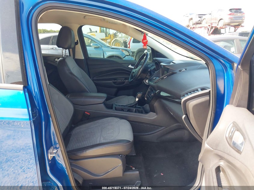 2017 FORD ESCAPE auction photo 5
