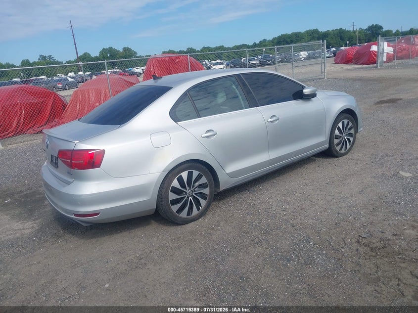 2016 VOLKSWAGEN JETTA HYBRID auction photo 4