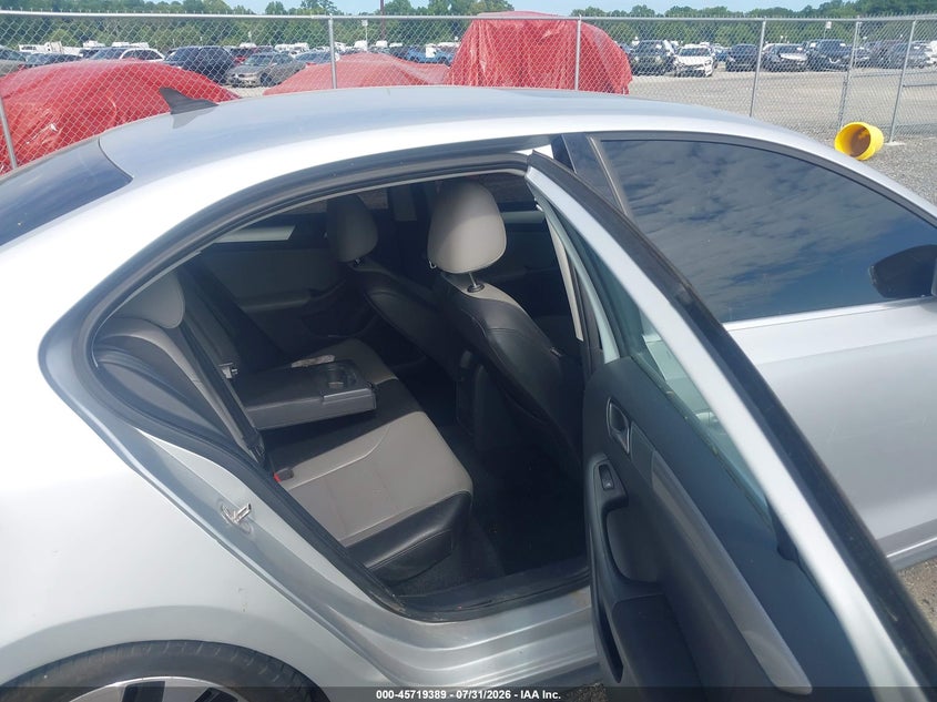 2016 VOLKSWAGEN JETTA HYBRID auction photo 8