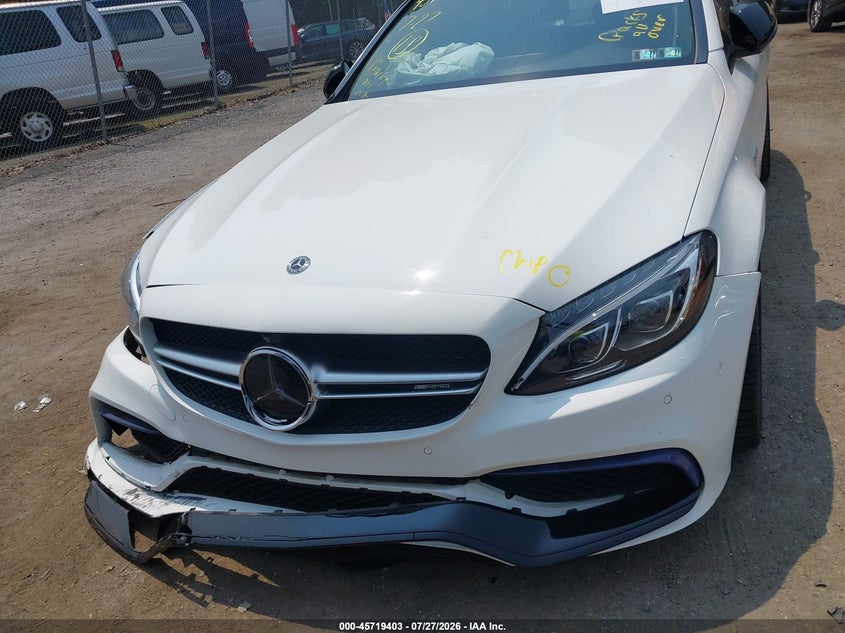 MERCEDES-BENZ AMG C 63 - zdjęcie 12