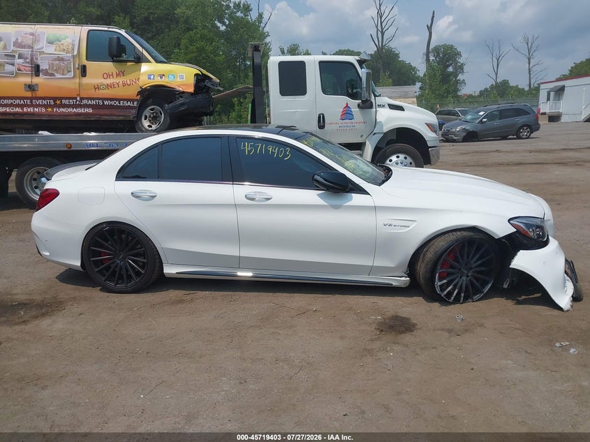 MERCEDES-BENZ AMG C 63 - zdjęcie 13