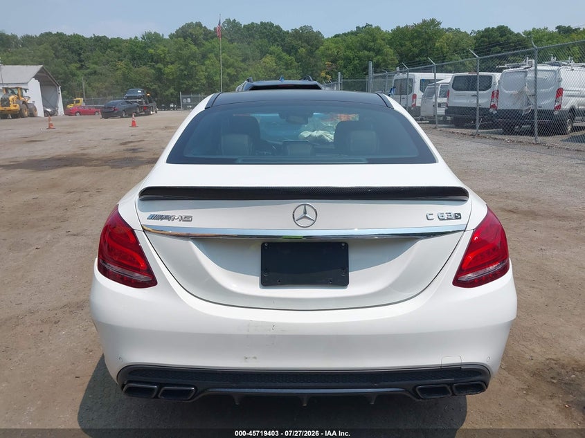 MERCEDES-BENZ AMG C 63 - zdjęcie 16