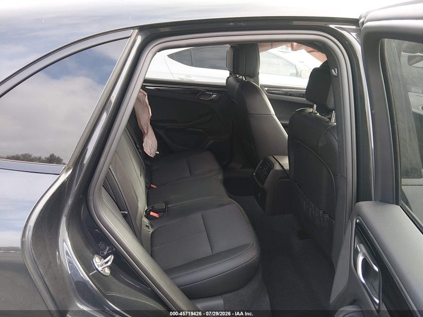 PORSCHE MACAN - zdjęcie 8
