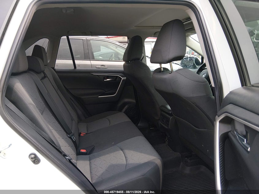 2021 TOYOTA RAV4 auction photo 8