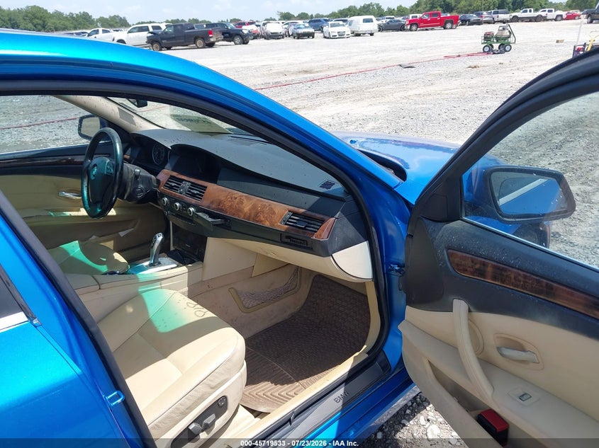 2010 BMW 528I auction photo 5