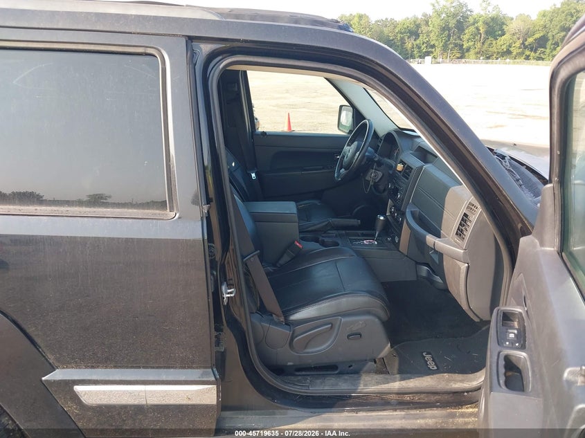 2012 JEEP LIBERTY auction photo 5