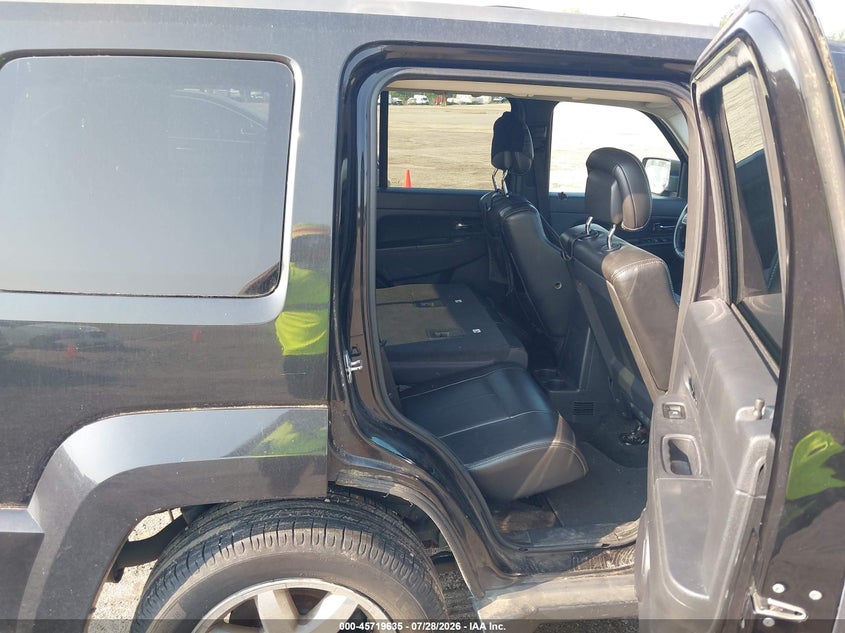 2012 JEEP LIBERTY auction photo 8