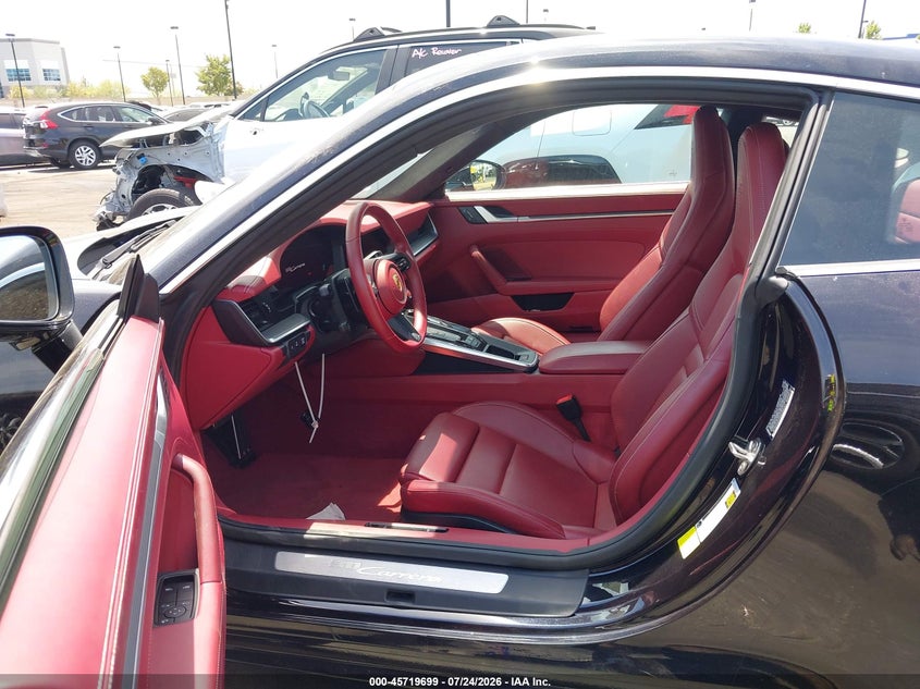 2025 PORSCHE 911 auction photo 5