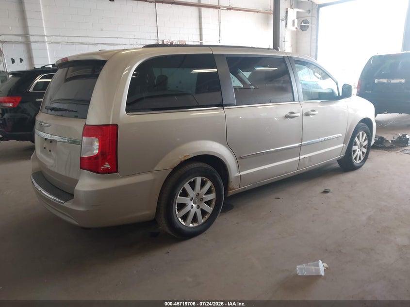 Vin: 2c4rc1bg2dr604661, lot: 46218388, chrysler town & country touring 20134