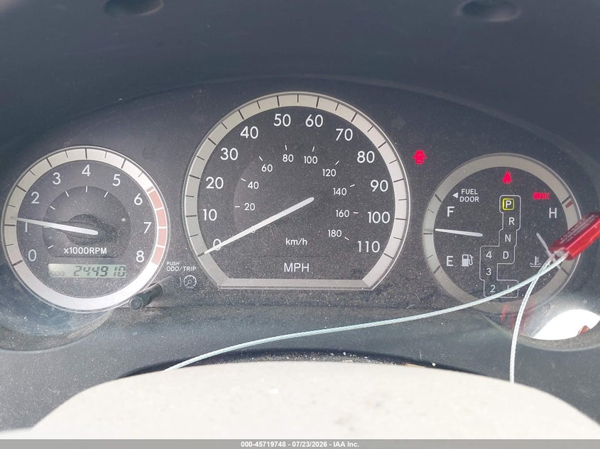2004 TOYOTA SIENNA auction photo 7