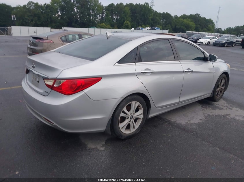 2011 HYUNDAI SONATA auction photo 4