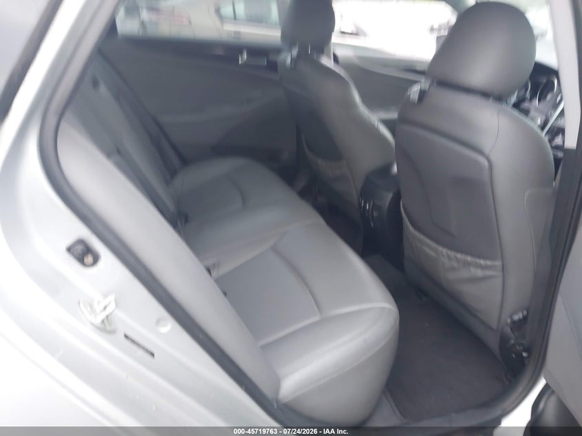 2011 HYUNDAI SONATA auction photo 8