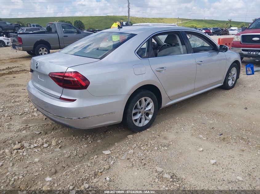 2017 VOLKSWAGEN PASSAT auction photo 4